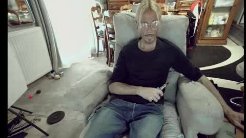 jeff online show from 11-02-25, 01:46