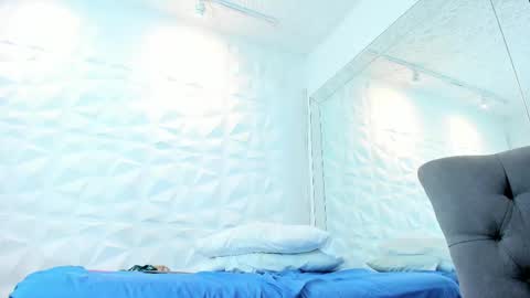 Snapshot of 01nahomi chatting on 03-07-25, 06:43 Nahomi online show from 03-07-25, 06:43