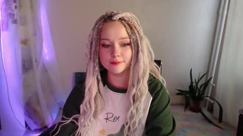 Snapshot of 0uralexa chatting on 12-18-25, 09:48 Alexa online show from 12-18-25, 09:48