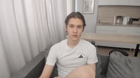 Snapshot of 0verlandd chatting on 09-13-25, 09:09 Adam online show from 09-13-25, 09:09