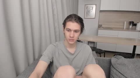 Snapshot of 0verlandd chatting on 10-03-25, 01:19 Adam online show from 10-03-25, 01:19