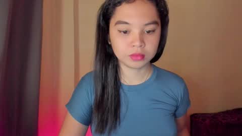 Snapshot of 0wwlo0k chatting on 11-18-25, 05:23 0wwlo0k online show from 11-18-25, 05:23