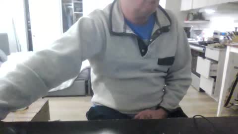 Snapshot of 1029mn chatting on 11-18-25, 04:50 Takin Profits online show from 11-18-25, 04:50