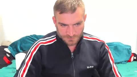 Snapshot of 10in_deluxe chatting on 12-25-24, 08:18 10in_deluxe online show from 12-25-24, 08:18