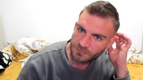 Snapshot of 10in_deluxe chatting on 01-14-25, 04:08 10in_deluxe online show from 01-14-25, 04:08