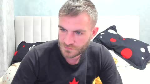 Snapshot of 10in_deluxe chatting on 01-22-25, 08:40 10in_deluxe online show from 01-22-25, 08:40