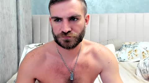 Snapshot of 10in_deluxe chatting on 01-28-25, 09:30 10in_deluxe online show from 01-28-25, 09:30