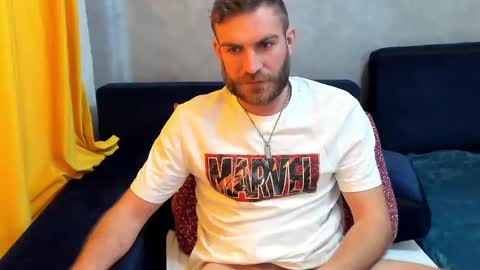 Snapshot of 10in_deluxe chatting on 02-24-25, 10:48 10in_deluxe online show from 02-24-25, 10:48