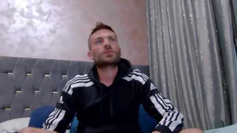 Snapshot of 10in_deluxe chatting on 10-24-25, 08:11 10in_deluxe online show from 10-24-25, 08:11