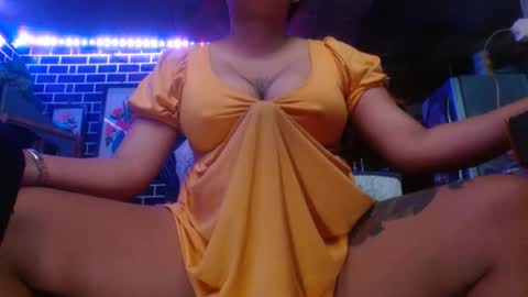  i am trixie im Your Selfsucking Mistress  online show from 09-12-25, 02:33