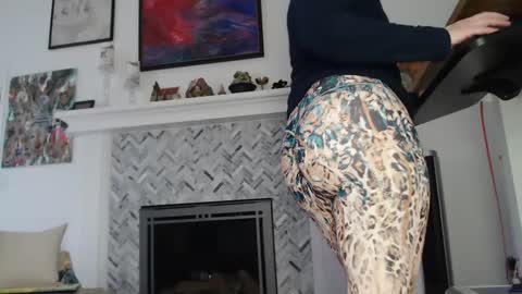 Snapshot of 11willowandjohn11 chatting on 01-20-25, 03:39 Aurora Willows online show from 01-20-25, 03:39