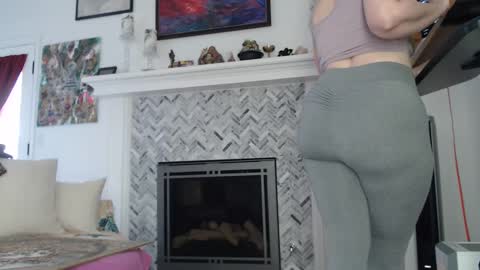 Snapshot of 11willowandjohn11 chatting on 01-28-25, 10:01 Aurora Willows online show from 01-28-25, 10:01