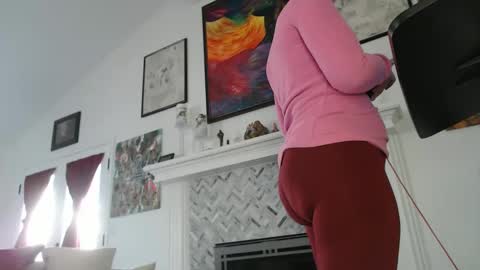 Snapshot of 11willowandjohn11 chatting on 02-17-25, 04:15 Aurora Willows online show from 02-17-25, 04:15