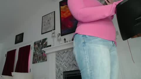 Snapshot of 11willowandjohn11 chatting on 02-18-25, 07:19 Aurora Willows online show from 02-18-25, 07:19