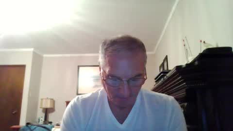 Snapshot of 123456ant chatting on 10-05-25, 05:06 123456ant online show from 10-05-25, 05:06