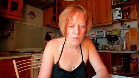 Snapshot of 12ennie chatting on 07-03-26, 06:42 12ennie online show from 07-03-26, 06:42