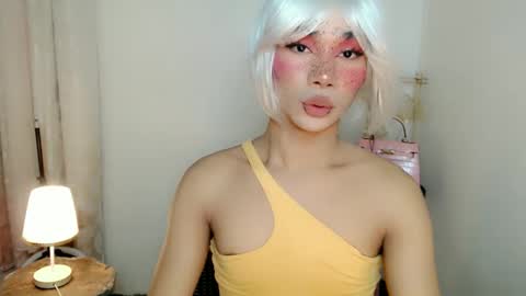 Snapshot of 18_nicole chatting on 11-22-25, 08:13 barbie online show from 11-22-25, 08:13