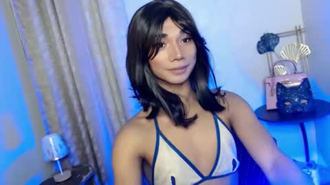 Snapshot of 18_nicole chatting on 12-05-25, 08:34 barbie online show from 12-05-25, 08:34