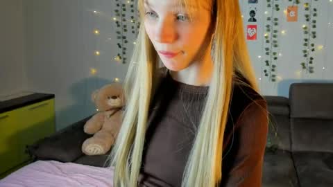 Kira online show from 03-20-26, 06:13