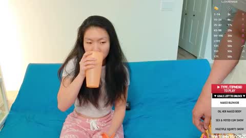 Tong  Ralph online show from 12-23-25, 01:14