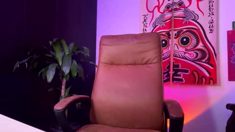 Snapshot of 1hannamontana chatting on 11-18-25, 10:36 1hannamontana online show from 11-18-25, 10:36