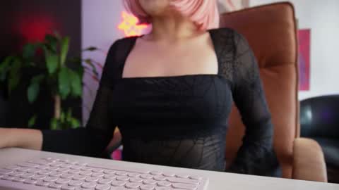 Snapshot of 1hannamontana chatting on 02-12-26, 08:04 1hannamontana online show from 02-12-26, 08:04