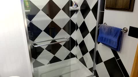 Snapshot of 1hotcrossdresser chatting on 01-05-25, 05:09 Brianna online show from 01-05-25, 05:09