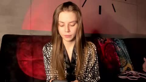 Lily 3 online show from 02-18-25, 11:52