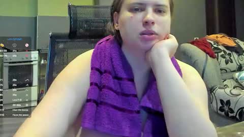 1LINDSEY1 online show from 11-21-25, 12:04