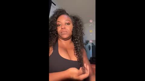 Snapshot of 1lookurhooked chatting on 03-09-26, 01:20 Lillycakes online show from 03-09-26, 01:20