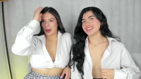 Snapshot of 1m_emily chatting on 11-14-25, 10:18 . online show from 11-14-25, 10:18