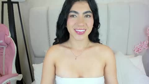 Snapshot of 1m_emily chatting on 07-27-26, 10:17 . online show from 07-27-26, 10:17