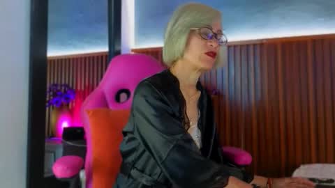 Miss Monserrate online show from 03-25-26, 01:50