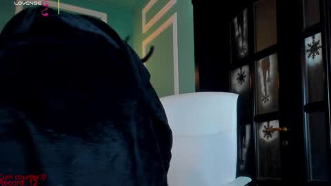 Snapshot of 1munique chatting on 01-19-25, 06:21 Moona online show from 01-19-25, 06:21