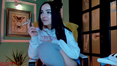 Snapshot of 1munique chatting on 01-22-25, 03:40 Moona online show from 01-22-25, 03:40