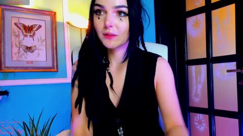 Snapshot of 1munique chatting on 02-08-25, 01:54 Moona online show from 02-08-25, 01:54