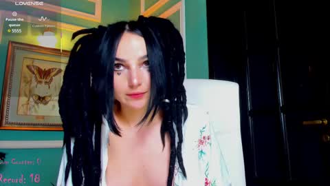 Snapshot of 1munique chatting on 02-21-25, 01:33 Moona online show from 02-21-25, 01:33