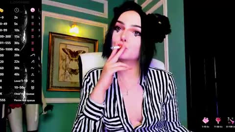 Snapshot of 1munique chatting on 03-06-25, 04:17 Moona online show from 03-06-25, 04:17