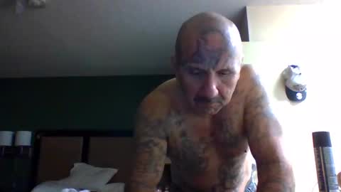 Snapshot of 1nastya8 chatting on 12-17-25, 01:22 TheShyOne18 online show from 12-17-25, 01:22