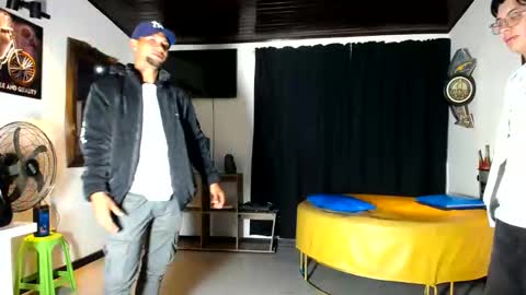 Snapshot of 1pushman chatting on 06-08-26, 11:32 pushman online show from 06-08-26, 11:32