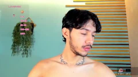 Snapshot of 1sebass chatting on 09-08-25, 07:02 Sebastian online show from 09-08-25, 07:02