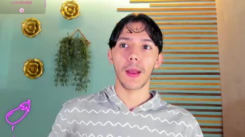 Snapshot of 1sebass chatting on 10-12-25, 01:32 Sebastian online show from 10-12-25, 01:32