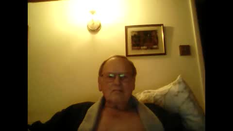 Snapshot of 1shorty chatting on 12-16-24, 07:54 1shorty online show from 12-16-24, 07:54