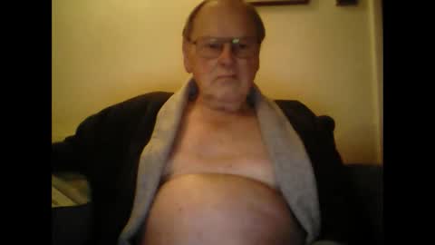 Snapshot of 1shorty chatting on 12-31-24, 07:40 1shorty online show from 12-31-24, 07:40