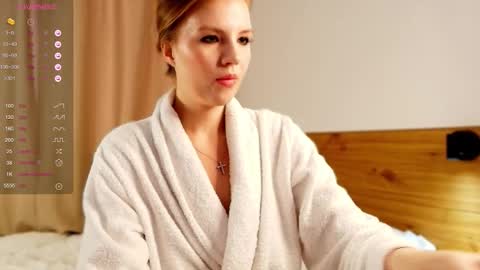 VICTORIA online show from 09-17-25, 01:07