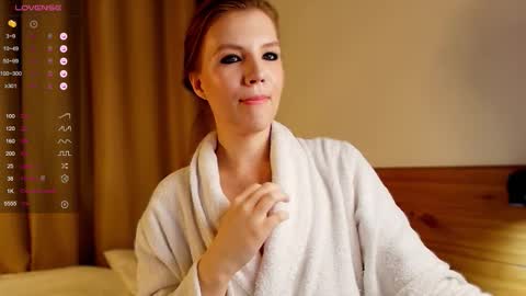 VICTORIA online show from 09-28-25, 01:11