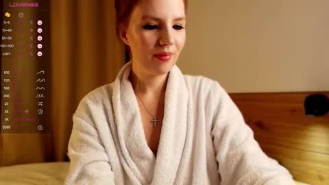 VICTORIA online show from 09-29-25, 01:11