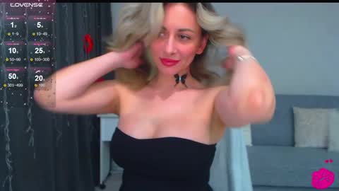 Snapshot of 1sweetvictoria chatting on 01-19-25, 03:21 Victoria online show from 01-19-25, 03:21