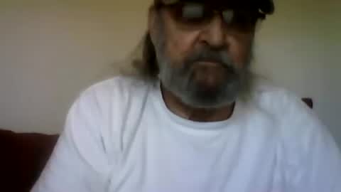 Snapshot of 1valentine chatting on 04-24-26, 11:07 1valentine online show from 04-24-26, 11:07