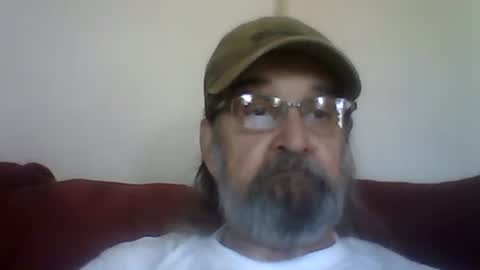 Snapshot of 1valentine chatting on 04-27-26, 03:43 1valentine online show from 04-27-26, 03:43